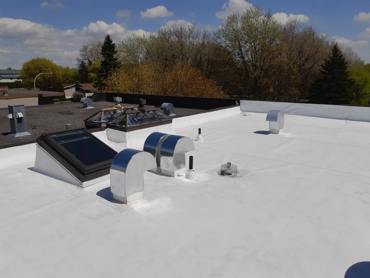 Roofing project in Montreal