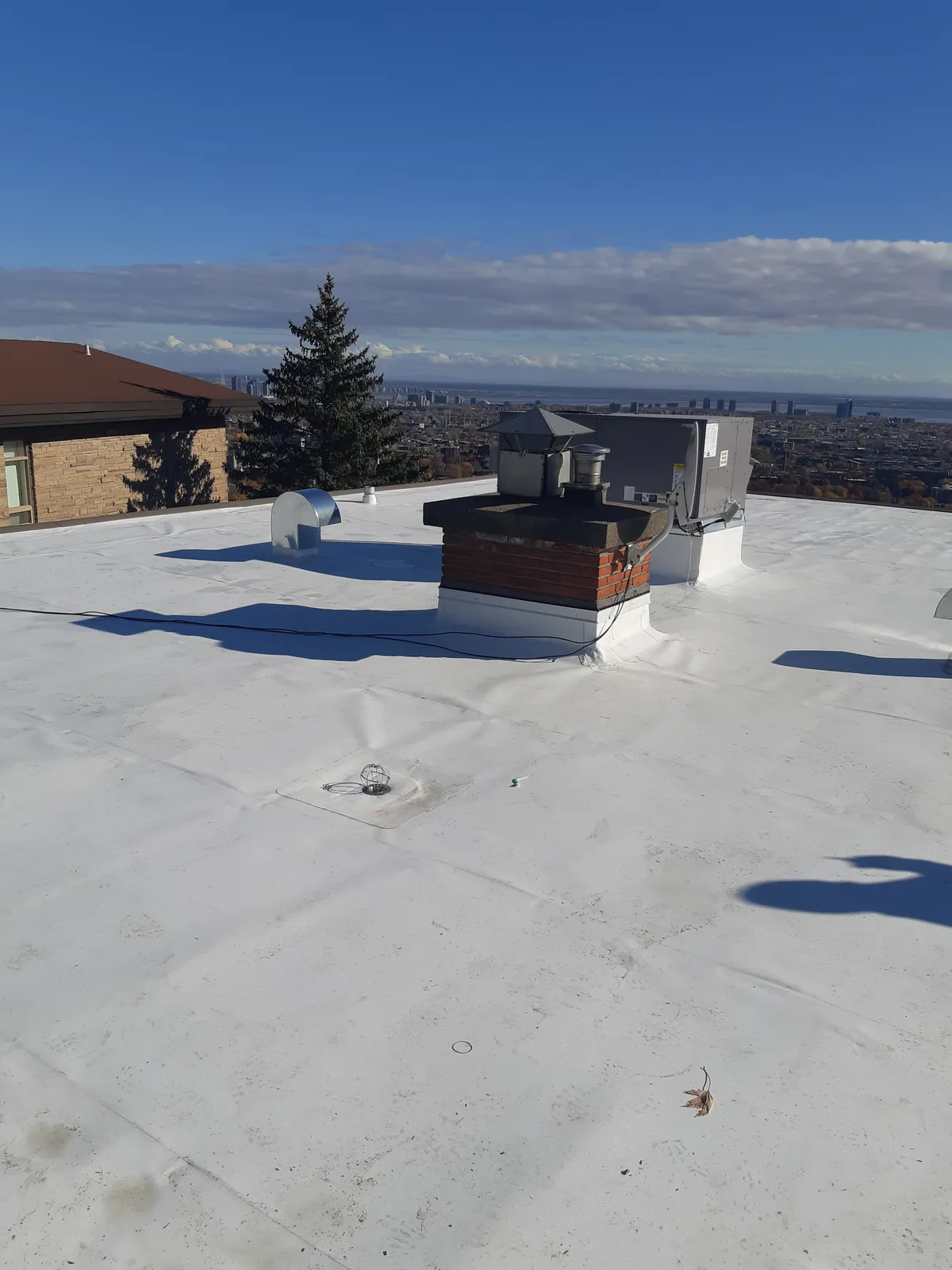 Roofing project in Montreal